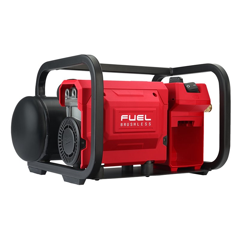 Compresor de aire M18 FUEL™, capacidad del depósito 7,6l, presión 9,3bar/135PSI, 68dB(A), peso 14,4kg. Se suministra en versión 