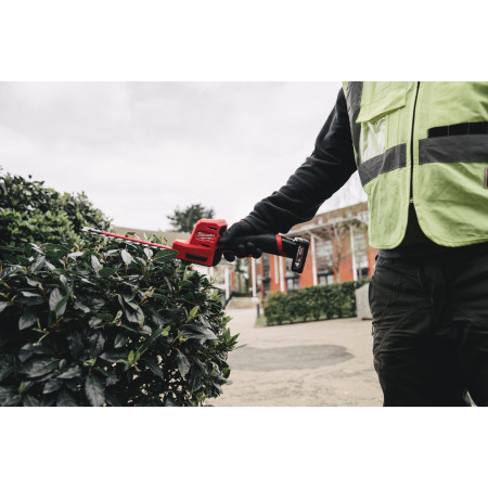 Recortasetos de mano M12 FUEL™, cuchilla de 20cm, capacidad de corte 9,5mm, velocidad en vacío MILWAUKEE Ref.4933479675