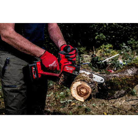 Sierra de poda M18 FUEL™ HATCHET™, barra 20cm (8"), velocidad cadena 5m/s, cadena 3/8" bajo perfil MILWAUKEE Ref.4933480118