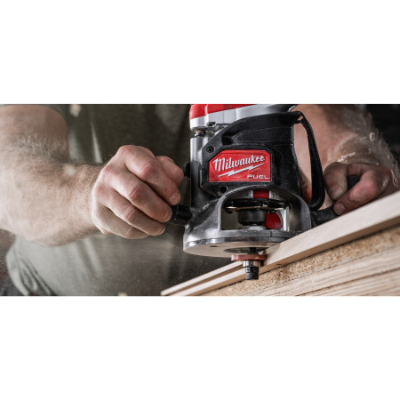 Fresa Madera 8mm circular para ranuras laterales (con rodamiento) 2,5mm MILWAUKEE Ref.4932500986