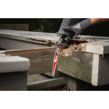 Hoja Sable THE AX™ NITRUS Carbide Madera con Clavos 300mm 5Tpi - 1uds MILWAUKEE Ref.48477253